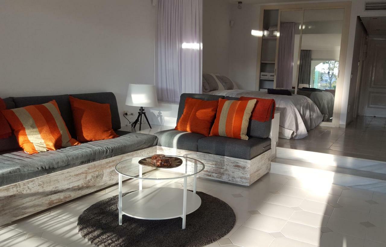 Casa Robert Y Nergiz Apartment Sitio de Calahonda ภายนอก รูปภาพ